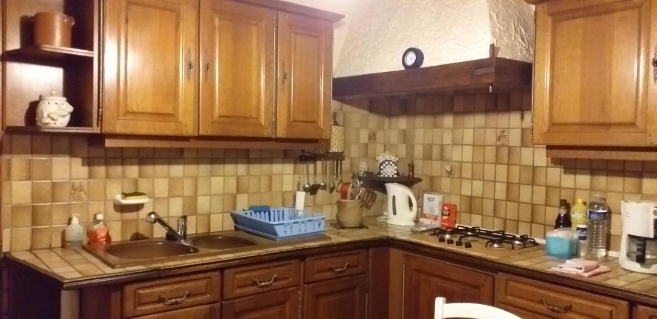 Pousseaux Maison Pour Nombreuses Personnes מראה חיצוני תמונה