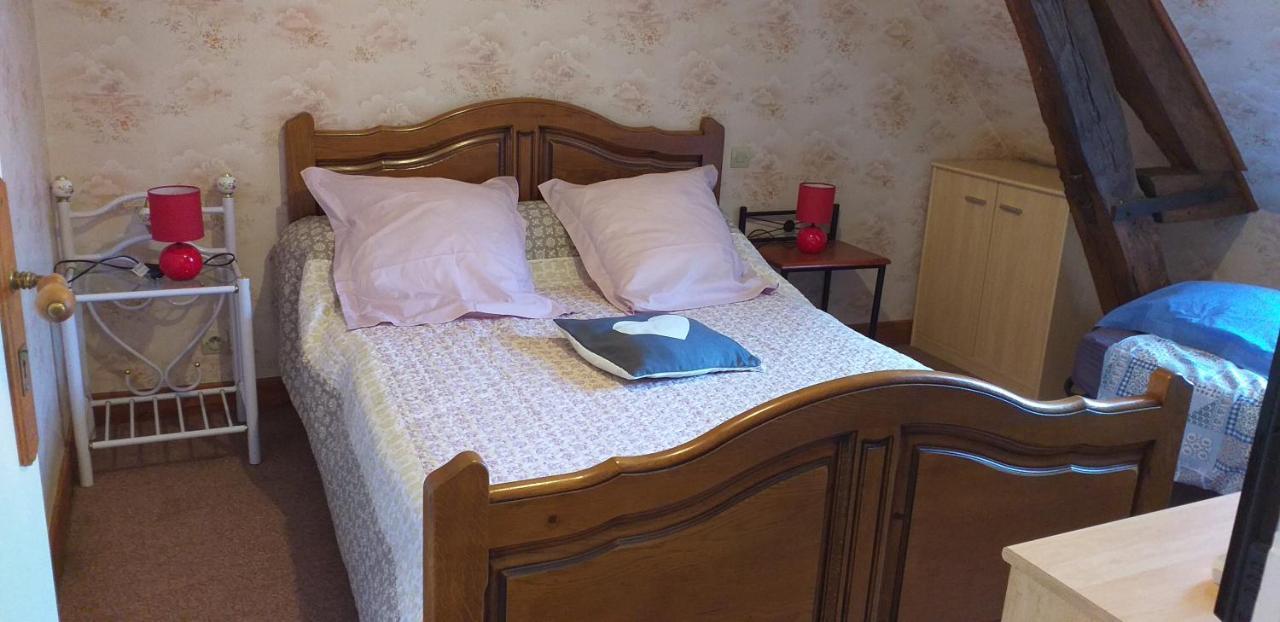 Pousseaux Maison Pour Nombreuses Personnes מראה חיצוני תמונה